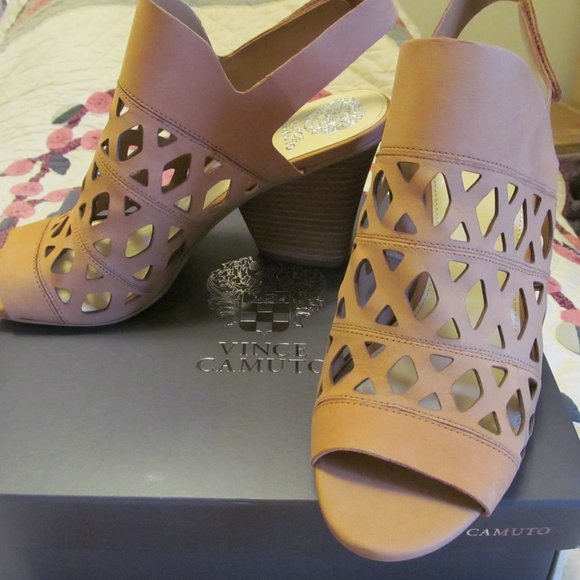 New Vince Camuto nubuck heeled sandals Deverly - Picture 2 of 15